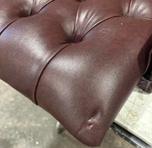 Load image into Gallery viewer, Barrymore Upholstered Accent Chair