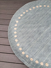 Load image into Gallery viewer, 5' Round Antaeus area Rug