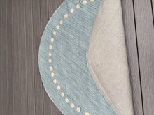 Load image into Gallery viewer, 5' Round Antaeus area Rug