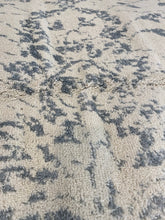 Load image into Gallery viewer, 10 x 14'' Nuss Performance Oriental Rug, Ivory/Silver