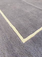 Load image into Gallery viewer, 6' x 9' Cruz Handmade Tufted Wool Silver/Ivory Area Rug