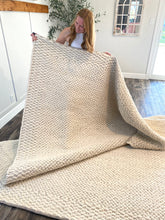 Load image into Gallery viewer, 8' x 10' Bowan Solid Color Hand Loomed Wool/Cotton Area Rug in Ivory