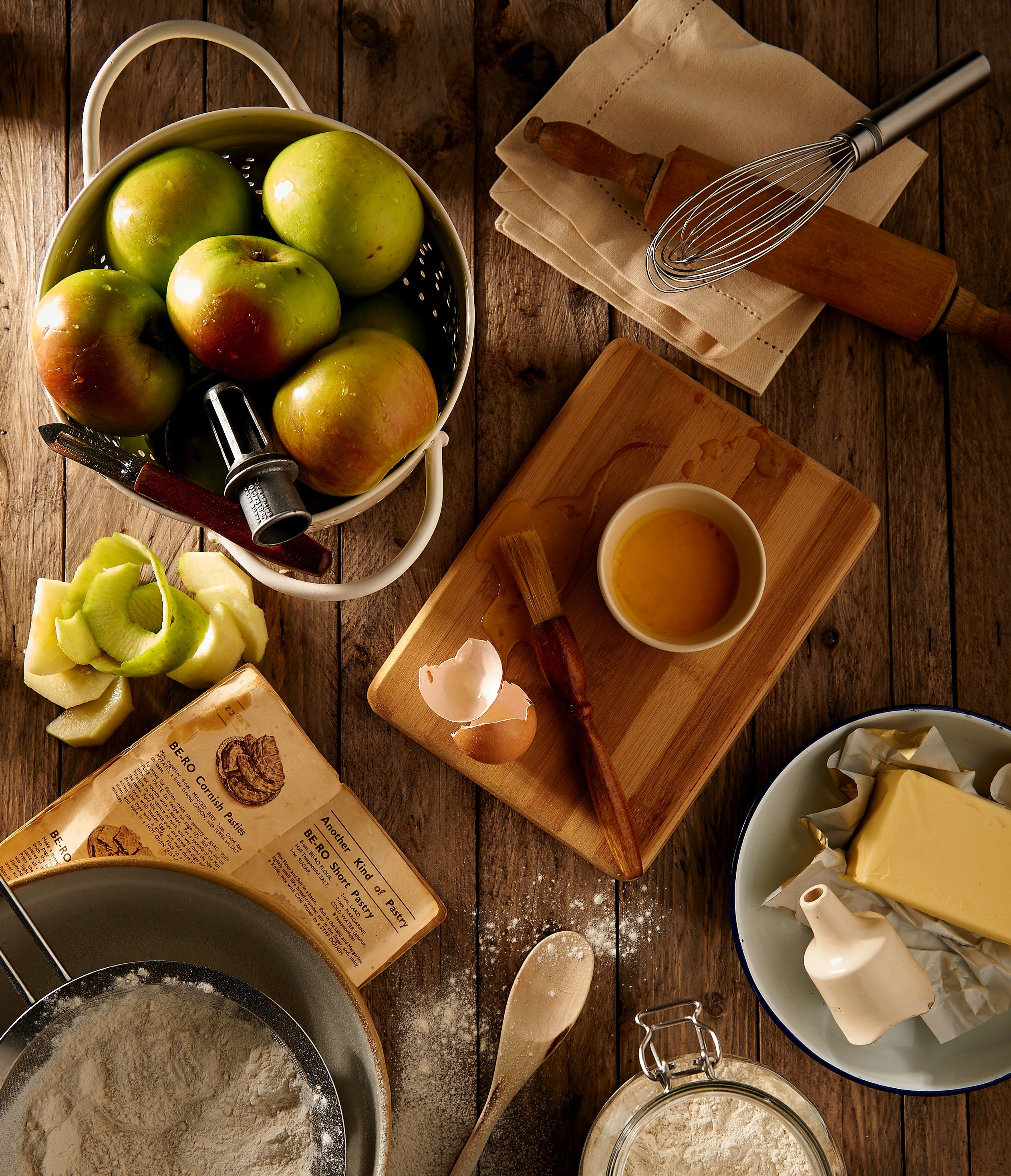 Nana's Warm, Easy to Make ol' Fashioned Apple Crisp.