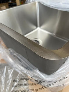 Ruvati 31-inch Undermount Kitchen Sink 50/50 Double Bowl 16 Gauge Stainless Steel