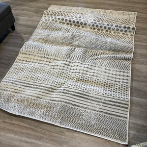 5'3" x 7'8" Nagelly Performance Geometric Rug