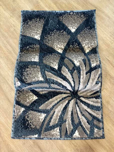 Kimbrel 2' x 3' Floral Indoor Rug