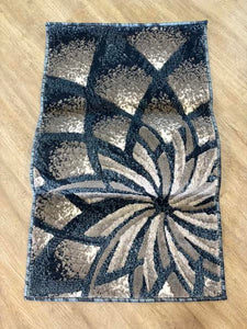 Kimbrel 2' x 3' Floral Indoor Rug