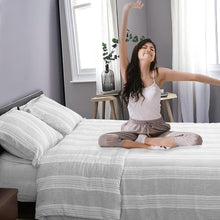 Load image into Gallery viewer, 3 PC Nelaukoko FULL SIZE Comforter Set