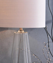 Load image into Gallery viewer, 29.5&quot; Kenroy Home Boda Table Lamp