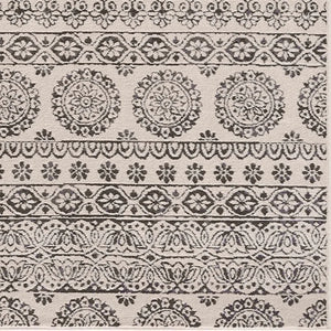 7'10" Round Batty Floral Indoor Rug