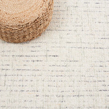 Load image into Gallery viewer, 5' x 8' Esteban Handmade Tufted Wool Indoor Area Rug in Light Grey