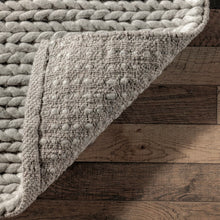 Load image into Gallery viewer, 6&#39; x 9&#39; Handmade Braided Wool Light Grey Rug