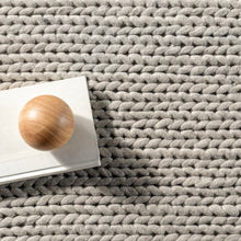 Load image into Gallery viewer, 6&#39; x 9&#39; Handmade Braided Wool Light Grey Rug