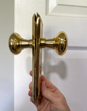 Load image into Gallery viewer, New York Door Knob with New York Long Plate - Privacy