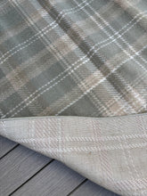 Load image into Gallery viewer, 9&#39; x 12&#39; Willesha Plaid Indoor Rug