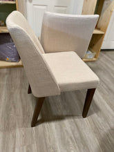 Load image into Gallery viewer, Didmarton 19&#39;&#39; H Linen Upholstered Side Chair (Set of 2)