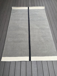 5' x 8' Nio Architectural Mid-Century Modern, Gray / Black
