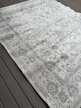 Load image into Gallery viewer, 8&#39; x 10&#39; Nuss Performance Oriental Rug, Ivory/Silver