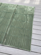 Load image into Gallery viewer, 5&#39; x 8&#39; Kailani Geometric Machine Washable Area Rug