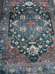 5' x 7'6" Gelo Oriental Indoor Rug
