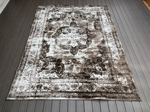 7'10" x 11' Brandt Oriental Indoor Rug, Light Brown, Chocolate, Ivory