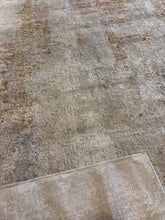 Load image into Gallery viewer, 7&#39;9&quot; x 11&#39; Handmade Area Rug