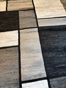 5'3" x 7'3" Astika Geometric Grey/White/Black Area Rug