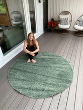 Load image into Gallery viewer, 6&#39; Round Abbiney Solid Accent Shag Rug