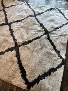 8' x 10' Power Geometric Shag Ivory/Black Area Rug