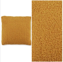 Load image into Gallery viewer, Bello oblong decorative pillows (set of 2), 18&quot; x 18&quot; Mustard