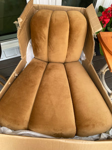 90” Iyleena Upholstered Sectional Caramel