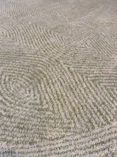 Load image into Gallery viewer, 6&#39; Katracy Abstract Hand Tufted Wool Geometric Rug