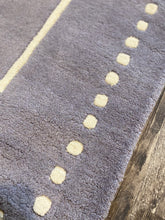 Load image into Gallery viewer, 6&#39; x 9&#39; Cruz Handmade Tufted Wool Silver/Ivory Area Rug