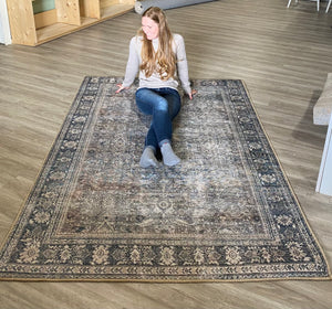 5' x 7'6 Vache Oriental Grey/Beige Area Rug