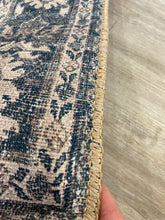 Load image into Gallery viewer, 5&#39; x 7&#39;6 Vache Oriental Grey/Beige Area Rug