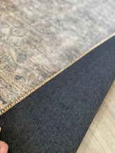 Load image into Gallery viewer, 5&#39; x 7&#39;6 Vache Oriental Grey/Beige Area Rug