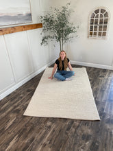 Load image into Gallery viewer, 5&#39; x 8&#39; Natura Flatweave Wool/Cotton Ivory