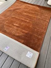 Load image into Gallery viewer, 5&#39; x 8&#39; Bobby Berk Luna Sienna Area Rug