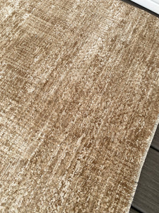 Gracie Oaks 7'10" x 10'2" Vernard Area Rug