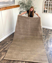 Load image into Gallery viewer, 5&#39; x 8&#39; Morano Hand Woven Flatweave Wool/Cotton Taupe