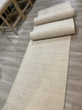 Load image into Gallery viewer, 2&#39;7&quot; x 13’11” Jill Zarin Farmhouse English Manor Wool/Cotton Rug