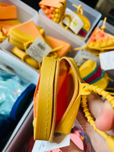 Load image into Gallery viewer, Pop-It Water Bottle Pouch – Fidget Accessory (Pizza Design)