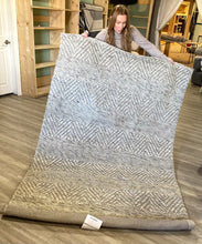 Load image into Gallery viewer, 5&#39; x 8&#39; Stalybridge Geometric Beige/Light Grey Area Rug
