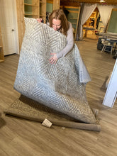 Load image into Gallery viewer, 5&#39; x 8&#39; Stalybridge Geometric Beige/Light Grey Area Rug
