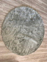 Load image into Gallery viewer, Ghena Faux Sheepskin Grey Area Rug 5&#39; round