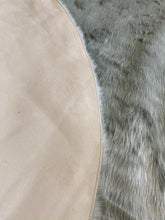 Load image into Gallery viewer, Ghena Faux Sheepskin Grey Area Rug 5&#39; round