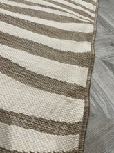 Load image into Gallery viewer, 5’ x 7’ Wavy Lines Threshold Area Rug