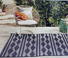 Load image into Gallery viewer, 5‘ x 7’ Diamond Indoor/Outdoor Rug