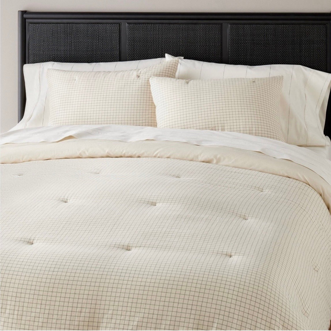 Hearth and Hand 3 pc King Grid Stitch Comforter Bedding Set Railroad Gray
