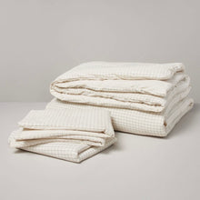 Load image into Gallery viewer, Hearth and Hand 3 pc King Grid Stitch Comforter Bedding Set Railroad Gray